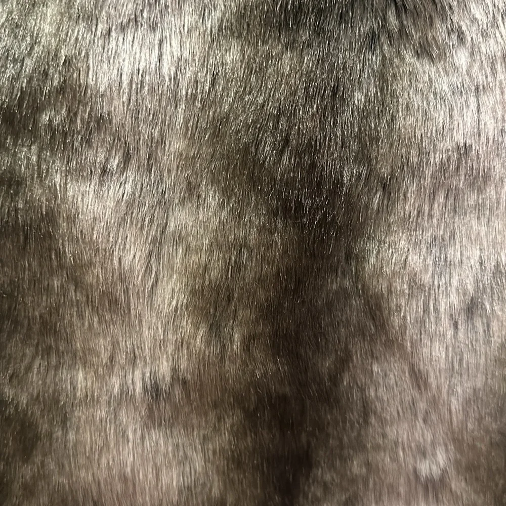 Very soft Faux fur vest. Black/white/grey multi. Size S - Picture 4 of 4